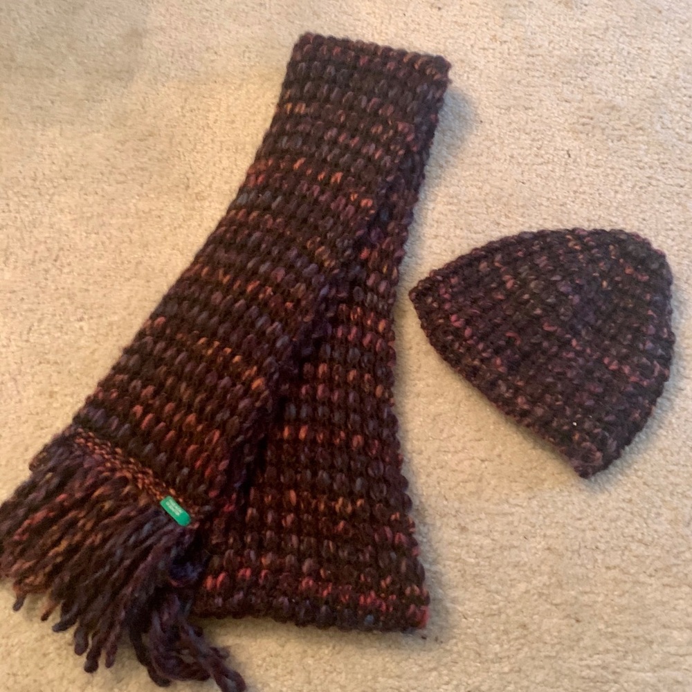 Knit scarf and hat set